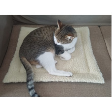 Pet sheepskin mat - 50cm x 50cm